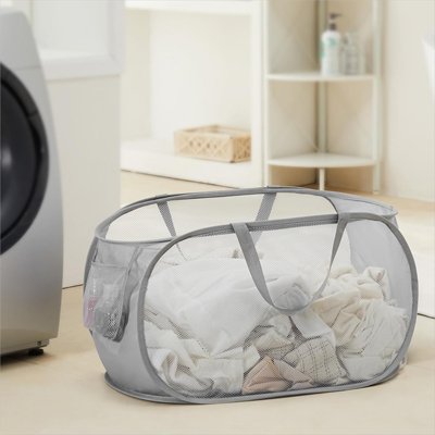 Paniere a linge au coloris neutre s’intégrant dans tous les intérieurs