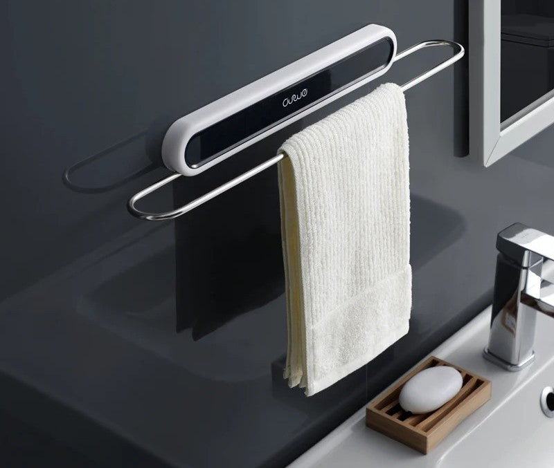 Design minimaliste et antirouille, porte-serviettes mural élégant pour salle de bain.